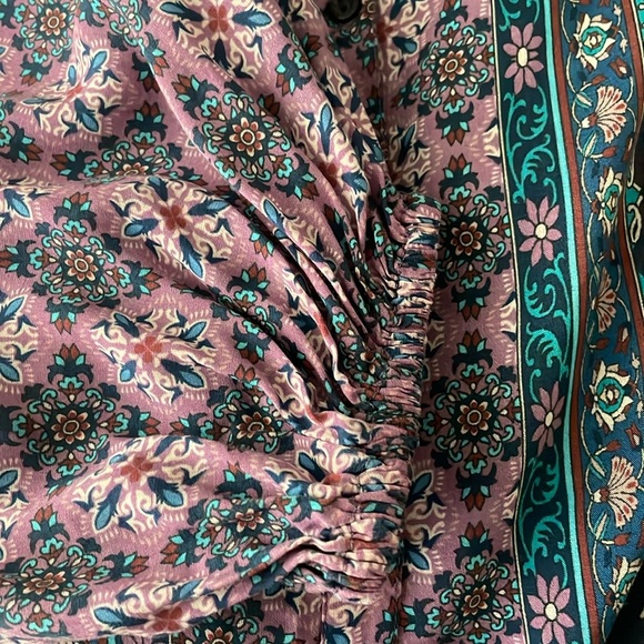 Feathers by Tolani Blue Purple Patterned Bohemian Shirt. Size Medium - Picture 7 of 9